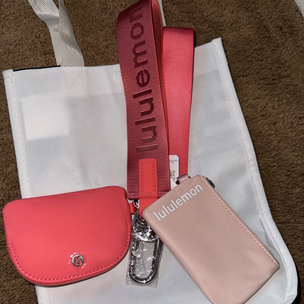 Lululemon dual pouch wristlet